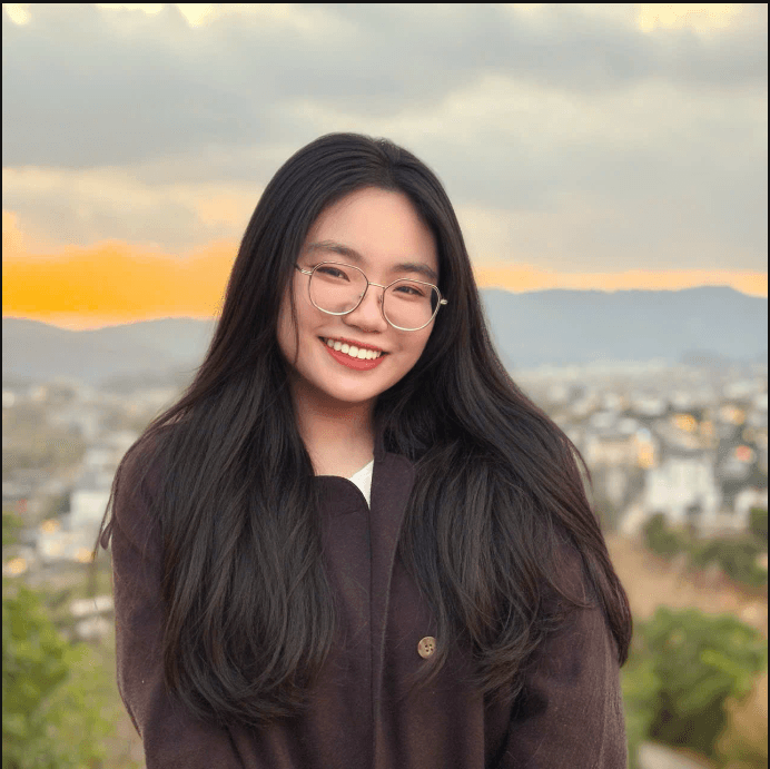 Cô Hồng Ngân